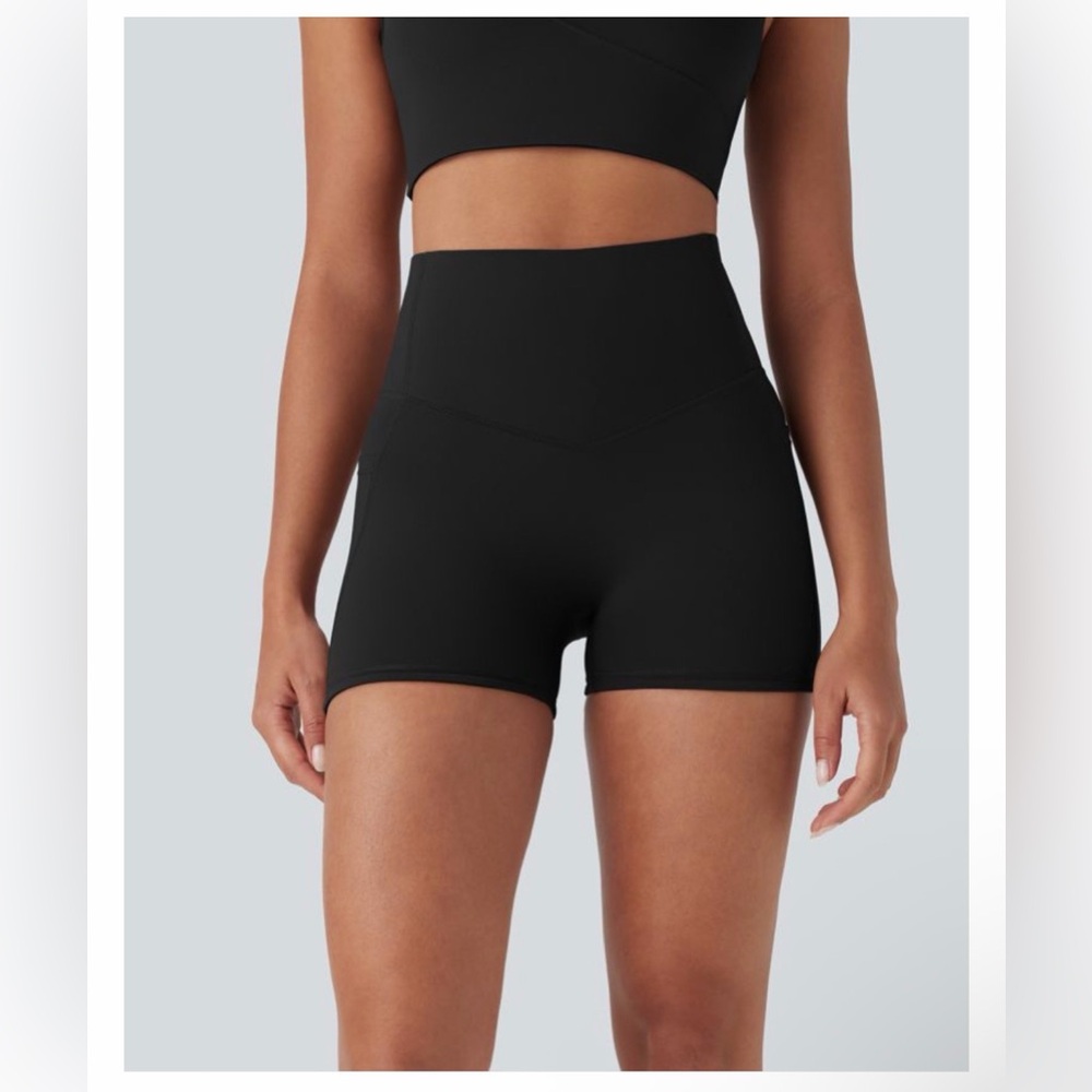 HALARA Women's High-Waisted Black Shorts